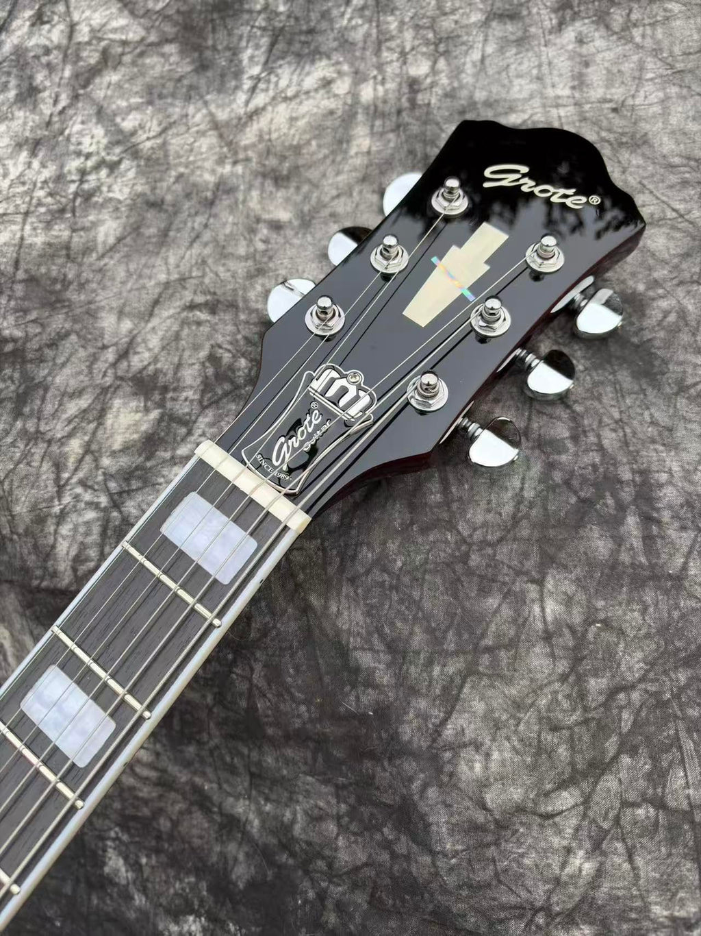 Left-Handed Semi-Hollow Body Electric Guitar I656123