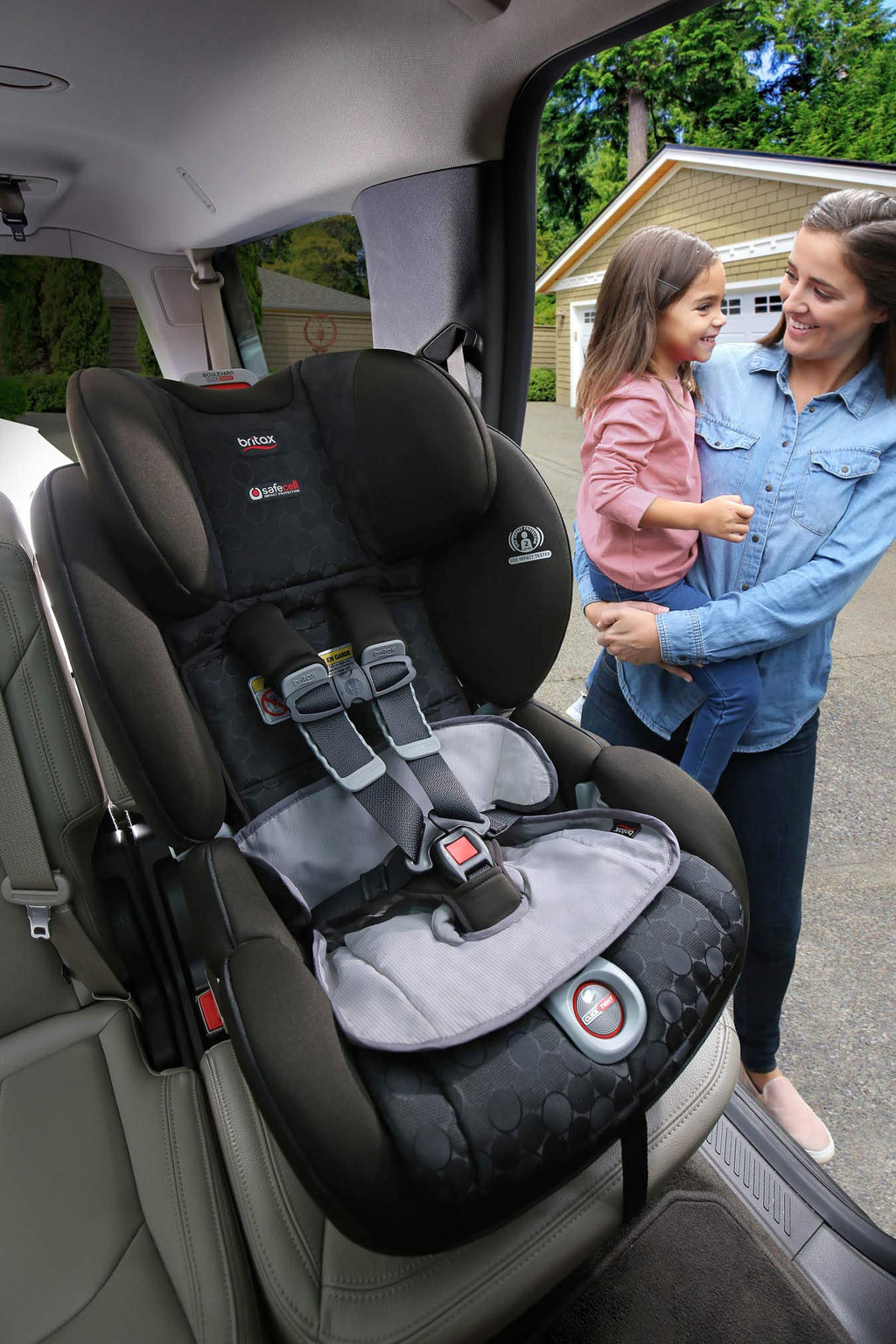 2-in-1 Harness Booster Car Seat & Waterproof Car Seat Liner Q687
